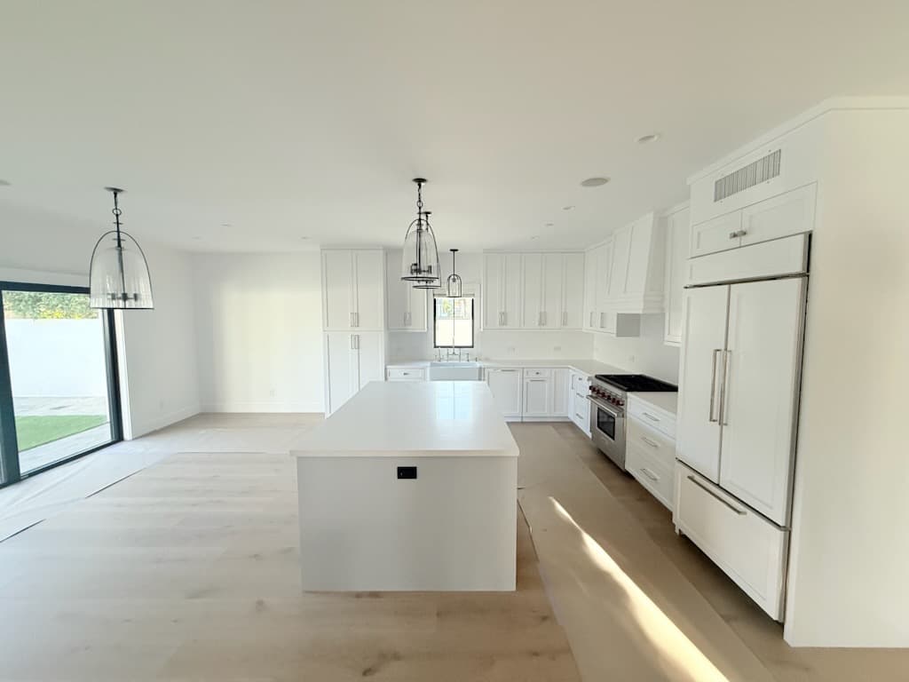 Newport Heights photo 16