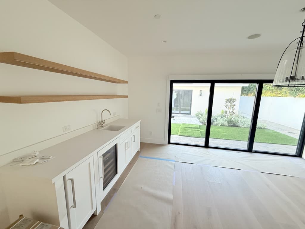 Newport Heights photo 17