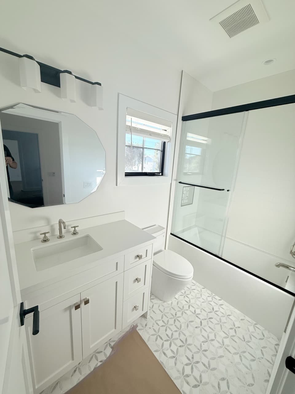 Newport Heights photo 27
