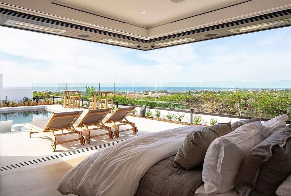 Harbor View Homes Corona Del Mar photo 8